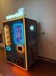 Custom Phone Cases Vending Machine