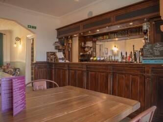 CORNWALL – WELL-APPOINTED BODMIN MOOR INN & RESTAURANT