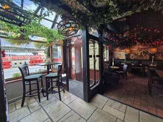 GWYNEDD - 15TH CENTURY HARBOURSIDE PUBLIC HOUSE