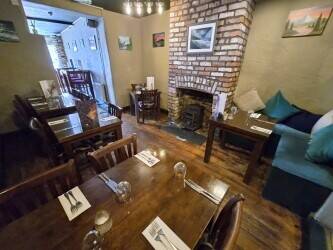Popular Licensed Bistro & Restaurant with 2 Bedroom Self Contained Apartment in Taunton Town Centre