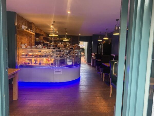 Sip, Savour & Socialise – Trendy Café Hotspot with Stylish Vibes
