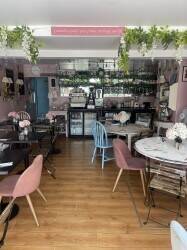 FULLY EQUIPPED DAYTIME CAFÉ /TEA ROOM FULLY EQUIPPED DAYTIME CAFÉ /TEA ROOM