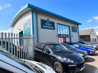 Mot station and repair workshop 