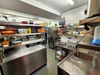 STAFF RUN RESTAURANT FOR SALE IN LEIGH-ON-SEA, ESSEX