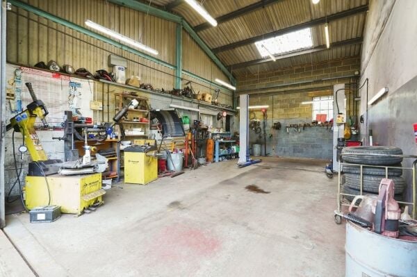 Well Established MOT Garage - Oxford Well Established MOT Garage - Oxford