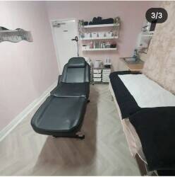 Established 16 year beauty salon for sale