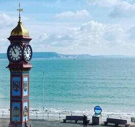 SEASIDE B&B FOR SALE DORSET–9 ENSUITE ROOMS + OWNERS MAISONETTE SEASIDE B&B FOR SALE DORSET–9 ENSUITE ROOMS + OWNERS MAISONETTE