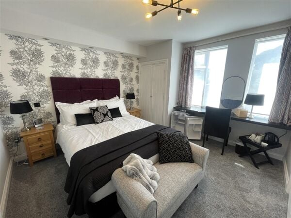 5- Star Gold Award Boutique B&B in the English Riveria For Sale in Torquay 5- Star Gold Award Boutique B&B in the English Riveria For Sale in Torquay