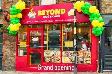 Stylish Modern Caf&eacute; Business For Sale near Brentwood Station- High footfall
