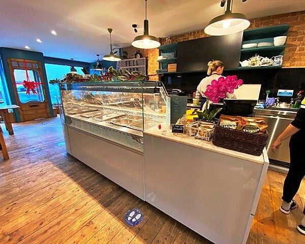 Café e Class With Accommodation sublet @ £1,800 Pcm for Sale