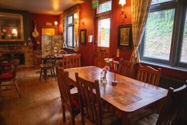 WEST SUSSEX - PROMINENT FREEHOUSE IDEAL FOR HANDS-ON OWNER WEST SUSSEX - PROMINENT FREEHOUSE IDEAL FOR HANDS-ON OWNER