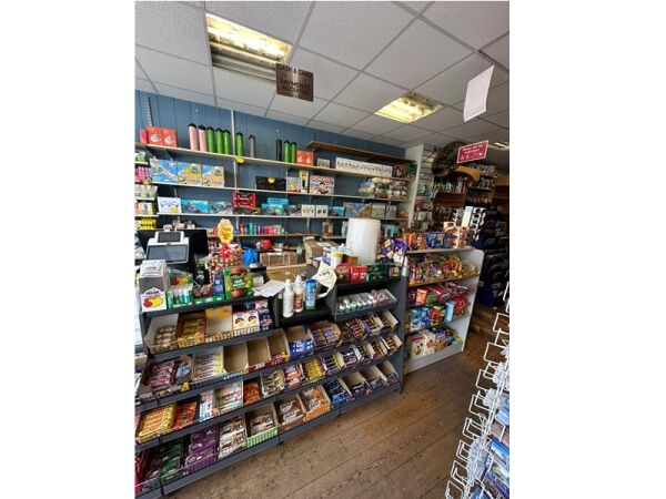 Your Local Go-To – Vibrant Mini Supermarket in Prime High Street Location Your Local Go-To – Vibrant Mini Supermarket in Prime High Street Location