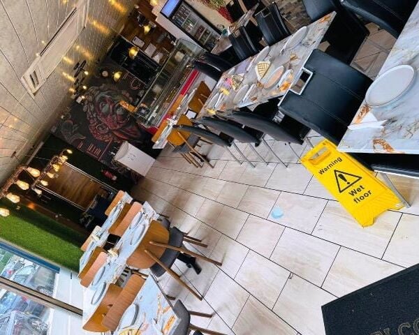 Well Positioned Fast Food Restaurant for Sale