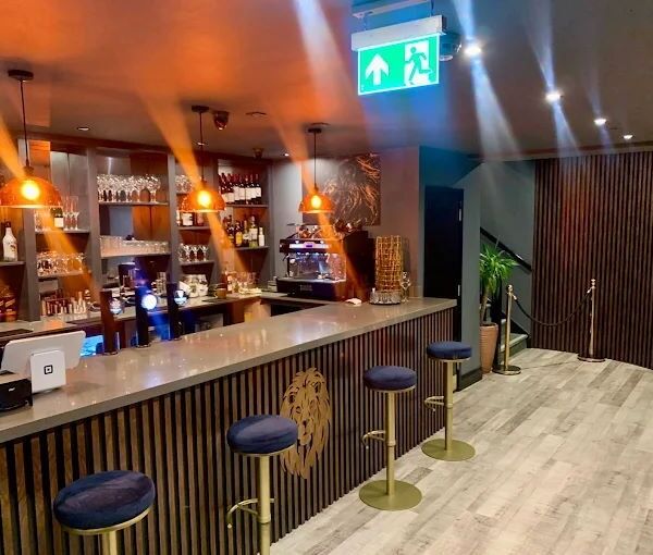 Licensed Bar & Restaurant for Sale Licensed Bar & Restaurant for Sale