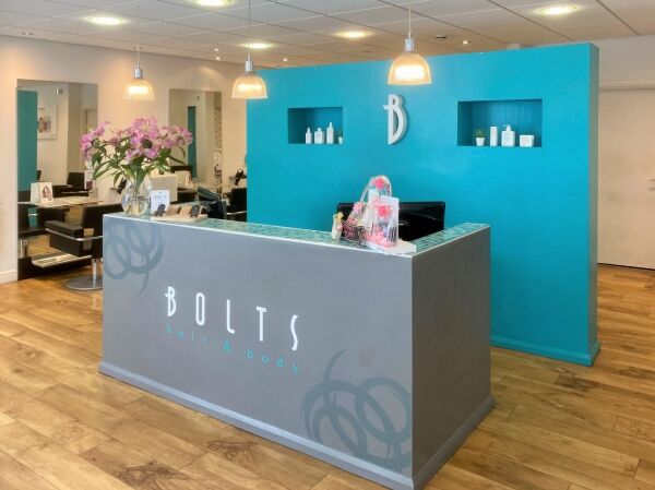 FULLY EQUIPPED HAIR & BEAUTY SALON PREMISES
