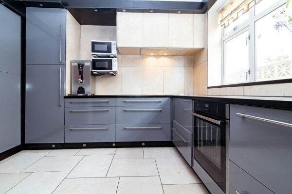 Fully Refurbished HMO Investment Property Occupying Prominent Position Fully Refurbished HMO Investment Property Occupying Prominent Position
