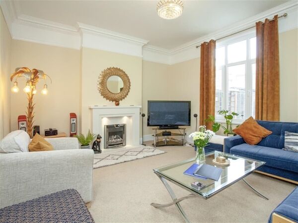 Under Offer: Immaculate Newly Refurbished Coastal Holiday Let For Sale in Paignton Under Offer: Immaculate Newly Refurbished Coastal Holiday Let For Sale in Paignton