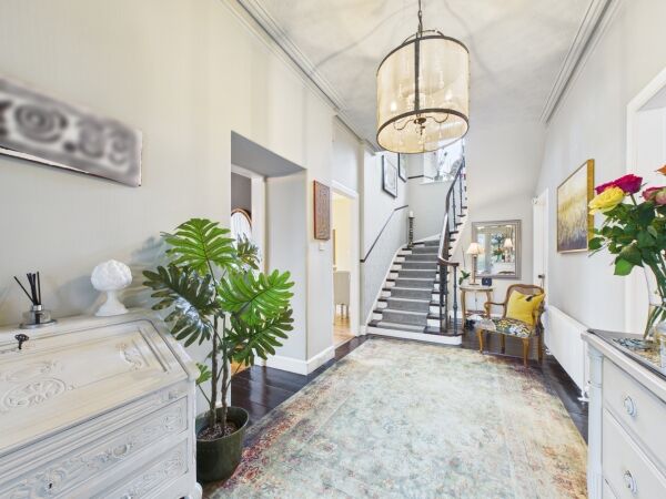 Elegant Victorian home with guesthouse income potential