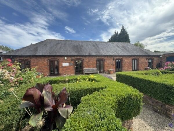 Leasehold Hair & Beauty Salon Located In Hurley, Atherstone