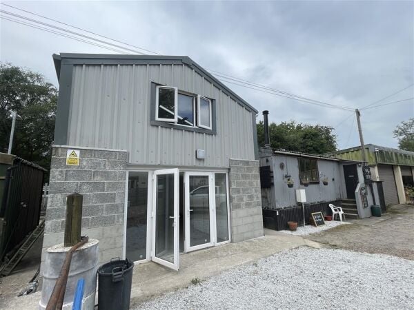 Recently constructed Two-storey office/ retails premises For Sale in Chulmleigh Recently constructed Two-storey office/ retails premises For Sale in Chulmleigh