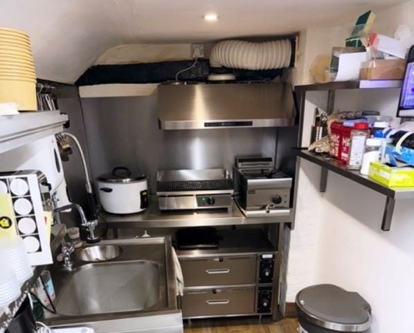 Tuen Key Ready, Immaculate Chicken Takeaway
 recently Closed Due To Lack Of Staff for Sale