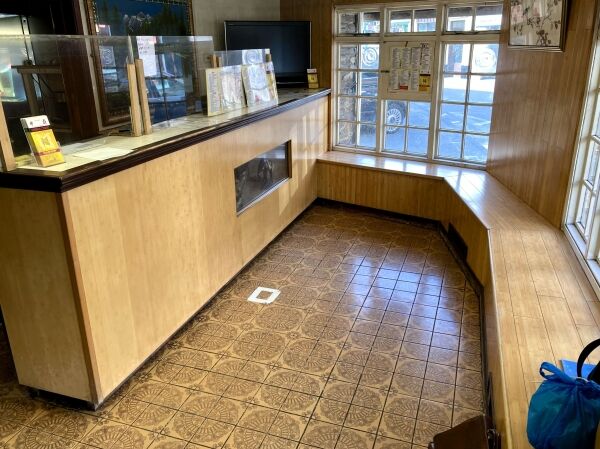 FAST FOOD TAKEAWAY PREMISES FAST FOOD TAKEAWAY PREMISES