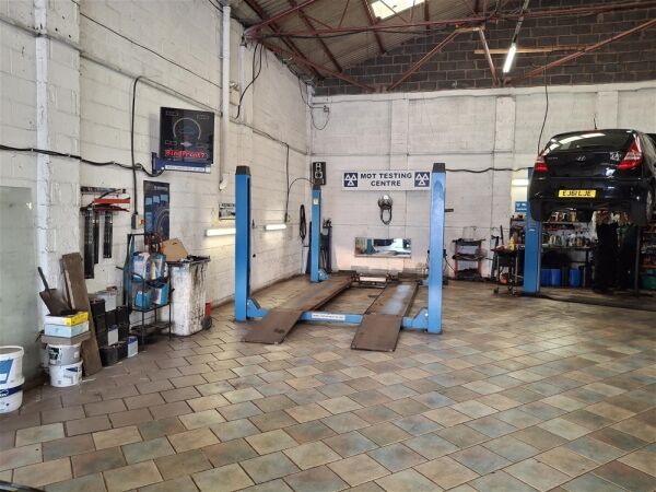 Vehicle Repairs & MOT For Sale in Leeds