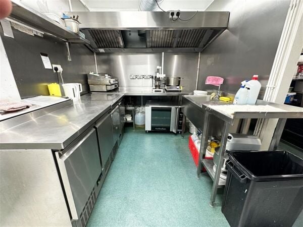 Hot Food Takeaway in Droylsden