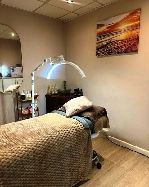 Immaculate Beauty Salon Specialising In Eye Lash Extensions, Tinting, Nails, Facials And Messages for Sale Immaculate Beauty Salon Specialising In Eye Lash Extensions, Tinting, Nails, Facials And Messages for Sale