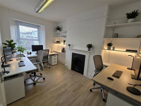 Office Suite in Newton Abbot to Rent For Sale in Newton Abbot Office Suite in Newton Abbot to Rent For Sale in Newton Abbot