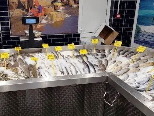 Seafood  /  Frozen Fish  /  Cold Unit With Retail Supermarket for Sale