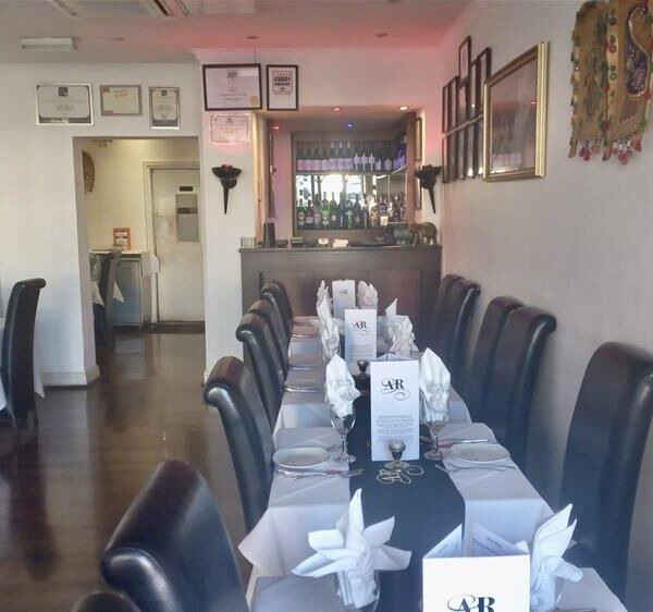 LEASEHOLD LIC. INDIAN RESTAURANT
SELF CONTAINED 2 BED FLAT ABOVE