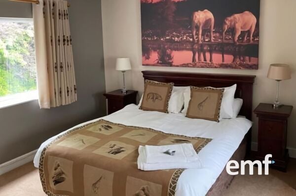 Impressive Freehold Guest House/Hotel