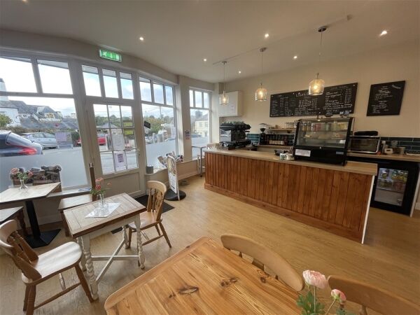 Popular Village Centre Café & Coffee Shop For Sale in Newton Abbot