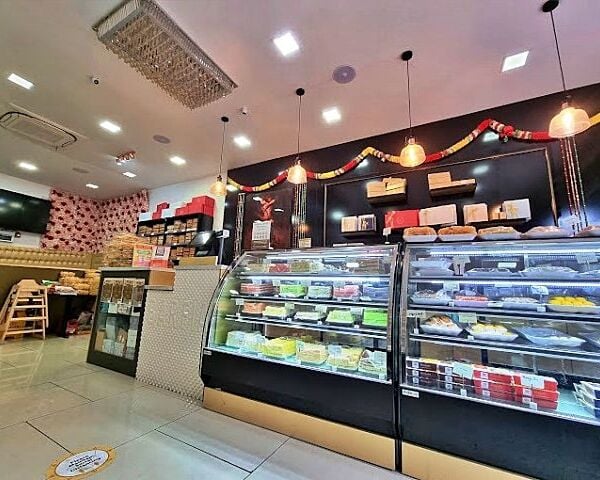 Licensed Indian Restaurant & Indian Conectionary Business for Sale Licensed Indian Restaurant & Indian Conectionary Business for Sale