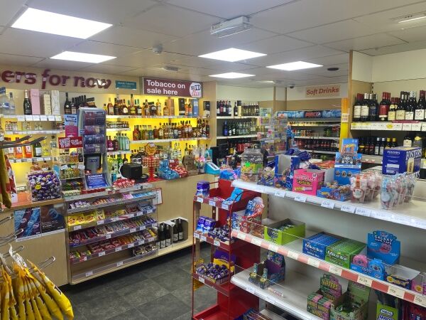 BARGIN BOOZE IN DELIGHTFUL LAKE DISTRICT TOWN BARGIN BOOZE IN DELIGHTFUL LAKE DISTRICT TOWN