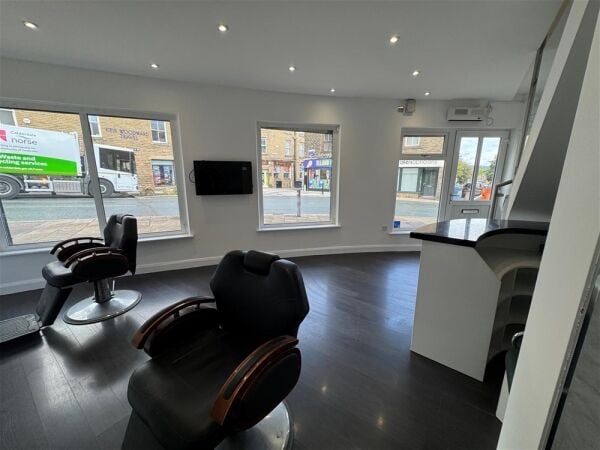 Vacant Unit For Sale in Elland
