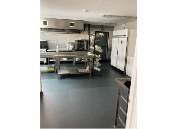 Asset Sale – Commercial Food Production / Dark Kitchen Opportunity Asset Sale – Commercial Food Production / Dark Kitchen Opportunity
