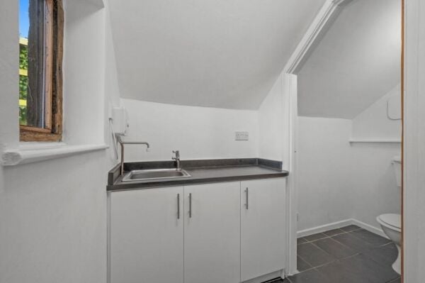 Charming Commercial Property To-Let Located In Claverdon Charming Commercial Property To-Let Located In Claverdon