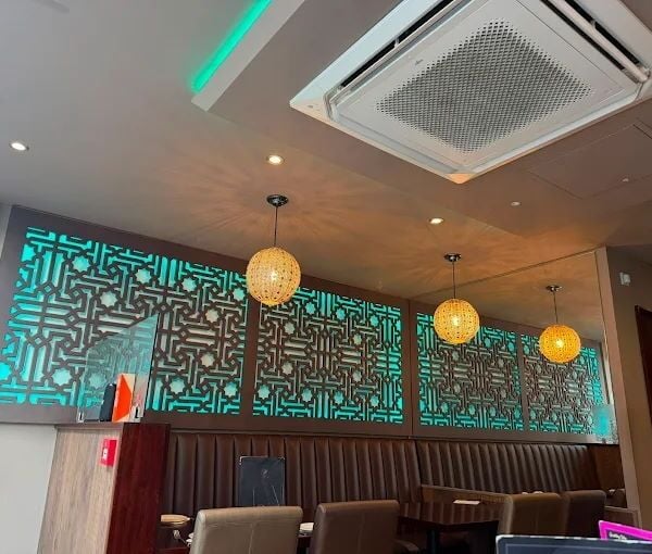 Licensed Indian Restaurant & Takeaway for Sale Licensed Indian Restaurant & Takeaway for Sale