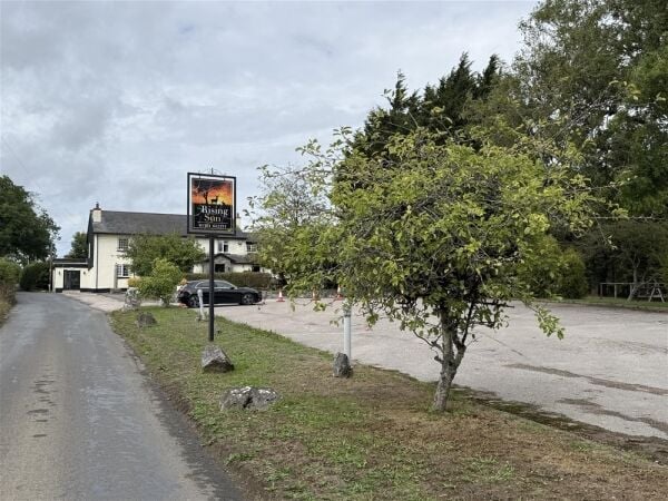 Well-known Countryside Freehouse Set In Large Grounds For Sale in Newton Abbot Well-known Countryside Freehouse Set In Large Grounds For Sale in Newton Abbot