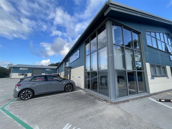 Modern Office Suite off the A38 To Let For Sale in Newton Abbot Modern Office Suite off the A38 To Let For Sale in Newton Abbot