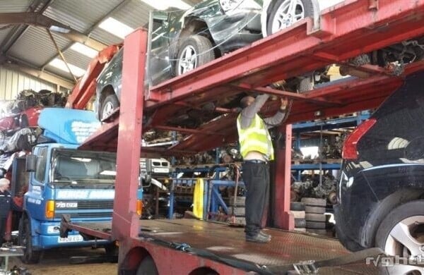 VEHICLE SALVAGE BREAKERS FOR SALE Photo 3