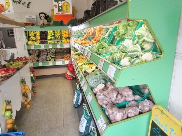 Grocers With Loyal Repeat Custom Offers Deliveries Photo 3