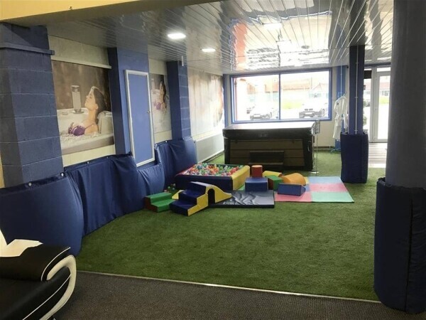 QUALITY HOT TUBS & SPAS SALES & FITTING CENTRE FOR SALE IN GREATER MANCHESTER Photo 3