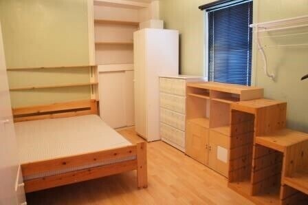 Recently Closed Takeaway & 2 Bed Flat in Prescot Photo 3