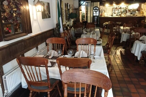 Superbly Located Italian Restaurant in Lutterworth Photo 3