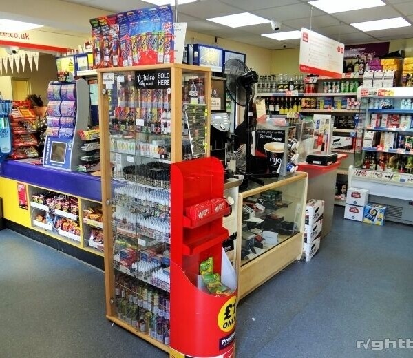 Price Reduced - Busy CTN and Main PO with Four Bed Flat Photo 3