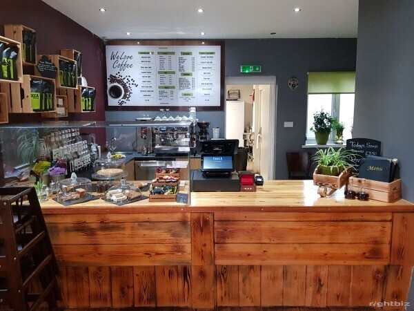 Coffee shop/Restaurant in town centre Photo 3