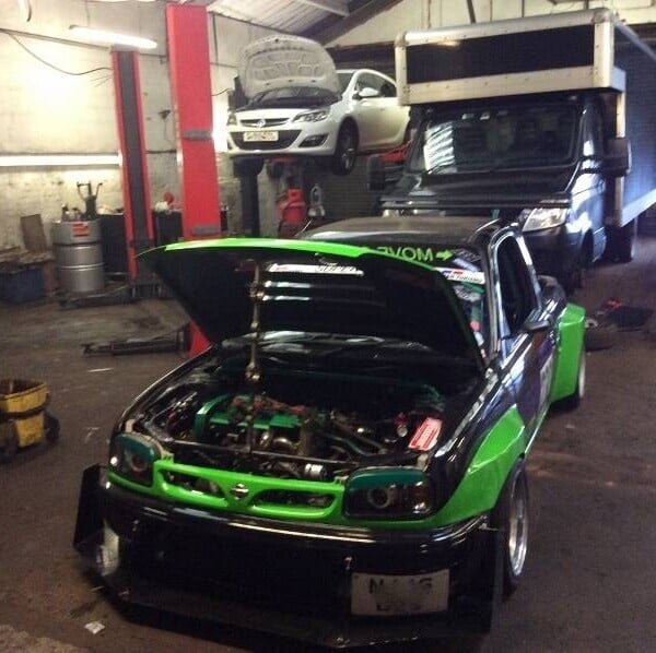 Well Known Class 4 MOT Garage Photo 3